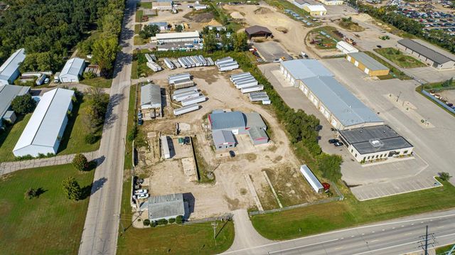 2108 8th Avenue NW, Faribault, MN 55021