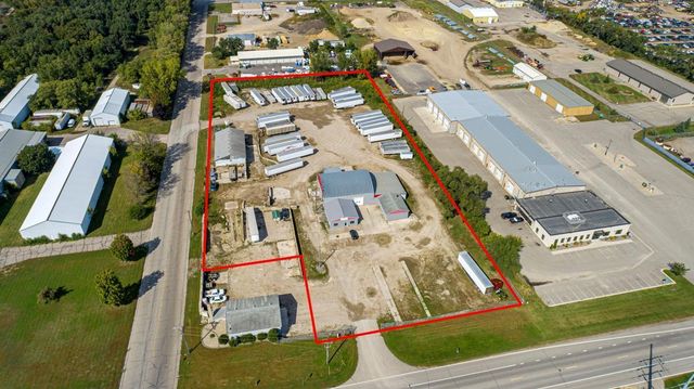 2108 8th Avenue NW, Faribault, MN 55021