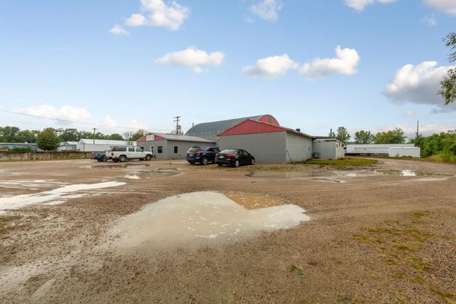 2108 8th Avenue NW, Faribault, MN 55021