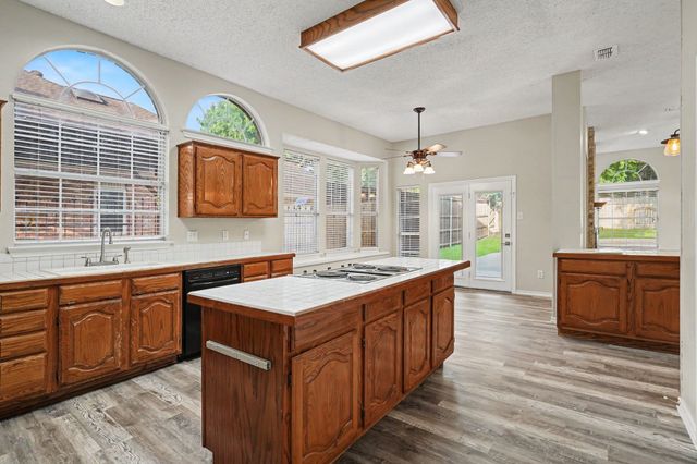 8017 Arlie Lane, North Richland Hills, TX 76182