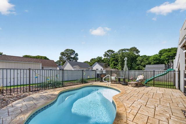 131 NE 15th Street, Oak Island, NC 28465
