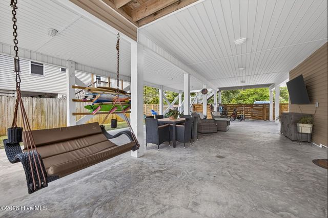 131 NE 15th Street, Oak Island, NC 28465
