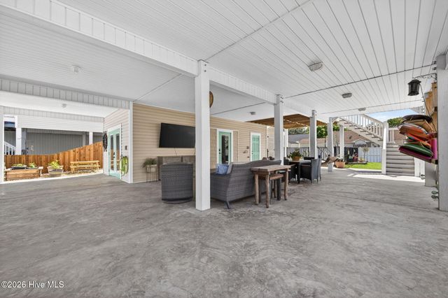 131 NE 15th Street, Oak Island, NC 28465
