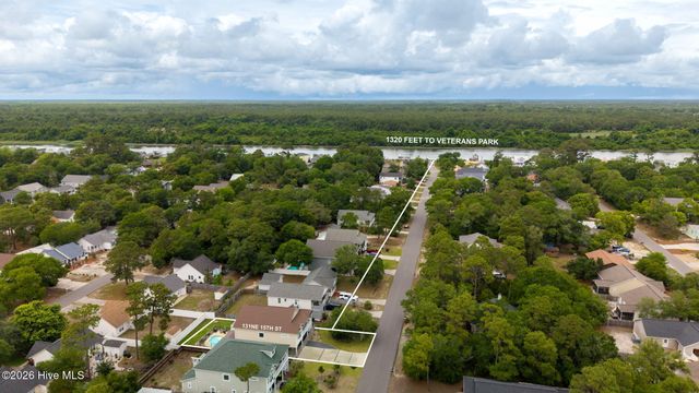 131 NE 15th Street, Oak Island, NC 28465