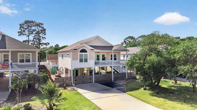 131 NE 15th Street, Oak Island, NC 28465