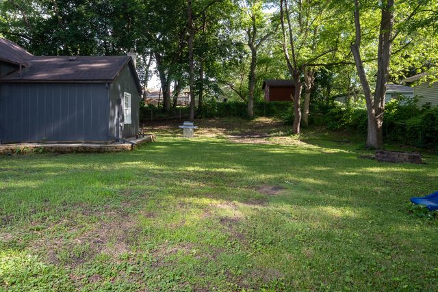 36 Hillcrest Avenue, Fox Lake, IL 60020