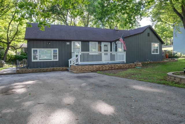 36 Hillcrest Avenue, Fox Lake, IL 60020