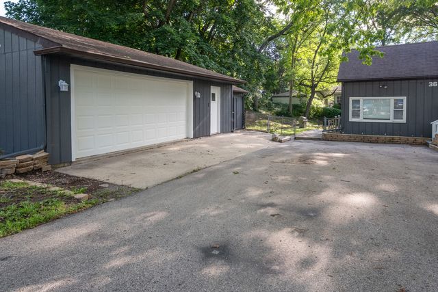 36 Hillcrest Avenue, Fox Lake, IL 60020