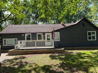 36 Hillcrest Avenue, Fox Lake, IL 60020