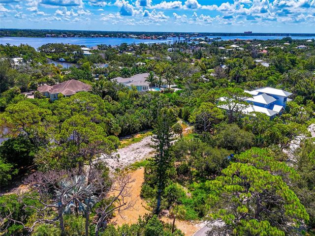 7233 PINE NEEDLE ROAD, Sarasota, FL 34242