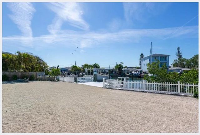 500 129TH AVENUE E 2, Madeira Beach, FL 33708