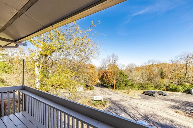 21 Vaughns Gap Rd Apt 55, Nashville, TN 37205