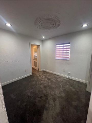 2860 NW 207th St, Miami Gardens, FL 33056