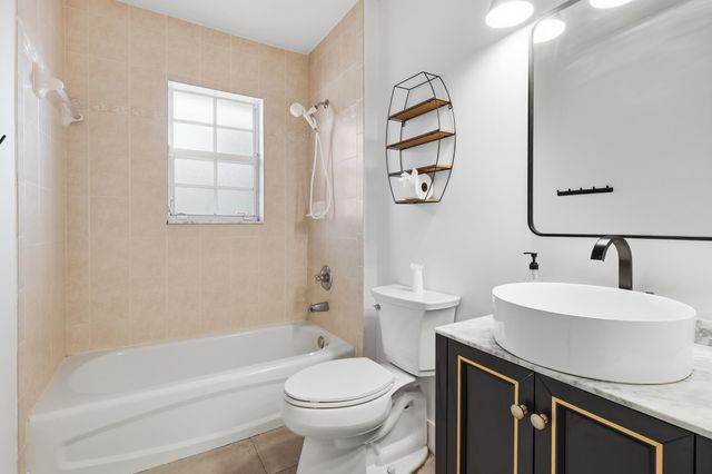3990 NW 91ST Terrace, Sunrise, FL 33351