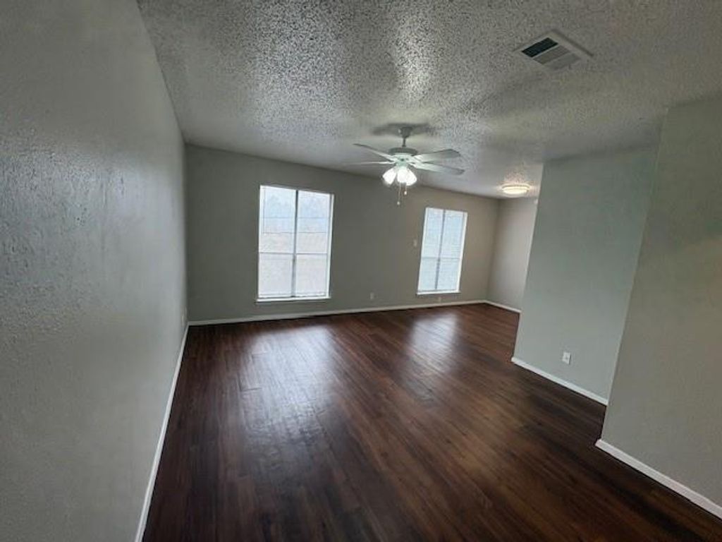 5303 Saint Georges GRN D, Austin, TX 78745