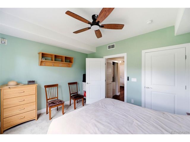 9059 E Panorama Cir B111, Englewood, CO 80112