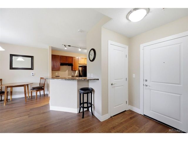 9059 E Panorama Cir B111, Englewood, CO 80112