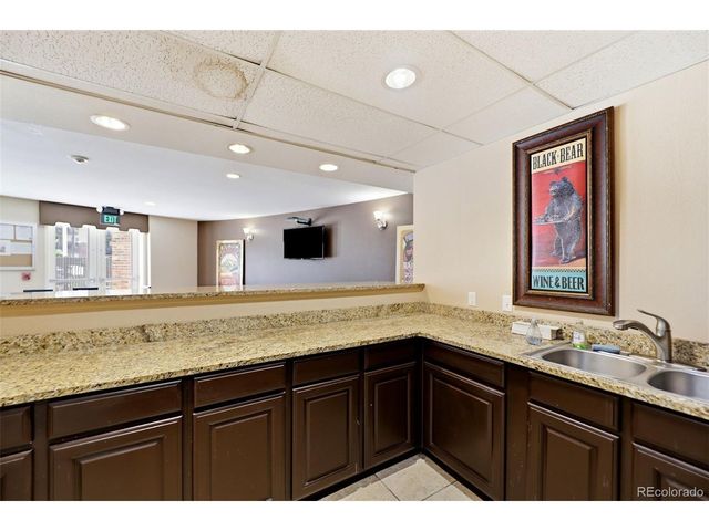 9059 E Panorama Cir B111, Englewood, CO 80112