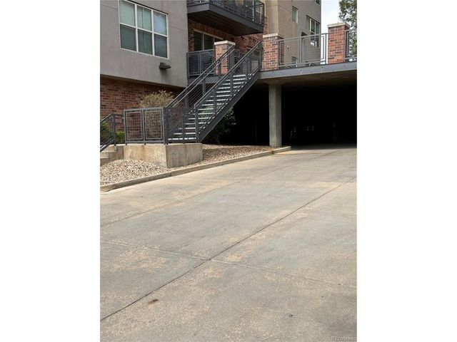 9059 E Panorama Cir B111, Englewood, CO 80112