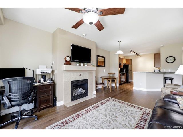 9059 E Panorama Cir B111, Englewood, CO 80112