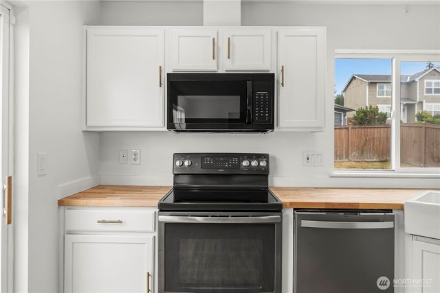 1417 196th Street Ct E, Spanaway, WA 98387
