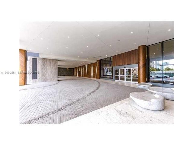 68 SE 6th St 2409, Miami, FL 33131