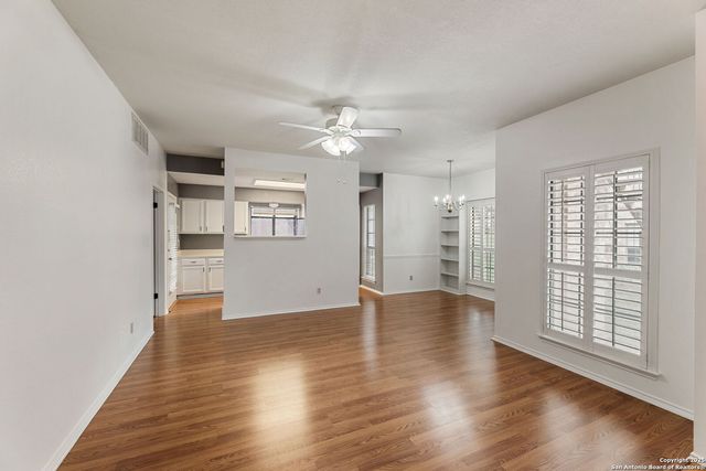 11839 Parliament St Apt 1113, San Antonio, TX 78216