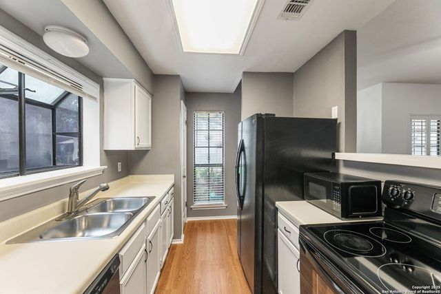 11839 Parliament St Apt 1113, San Antonio, TX 78216