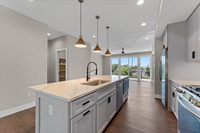 105 W 13th Street, 10, Newport, KY 41071
