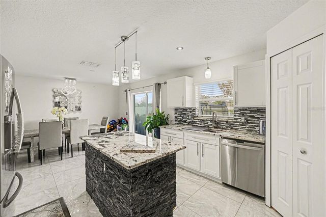 5684 SYCAMORE CANYON DRIVE, Kissimmee, FL 34758