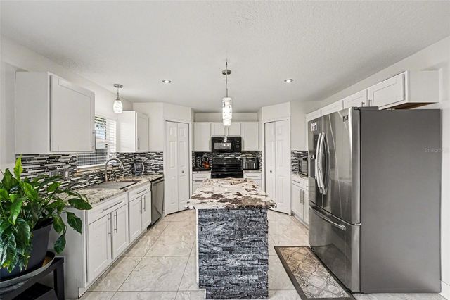 5684 SYCAMORE CANYON DRIVE, Kissimmee, FL 34758