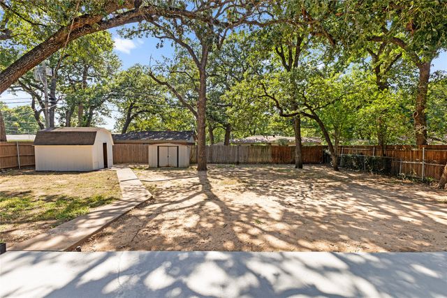 1008 Ross Trail, Arlington, TX 76012