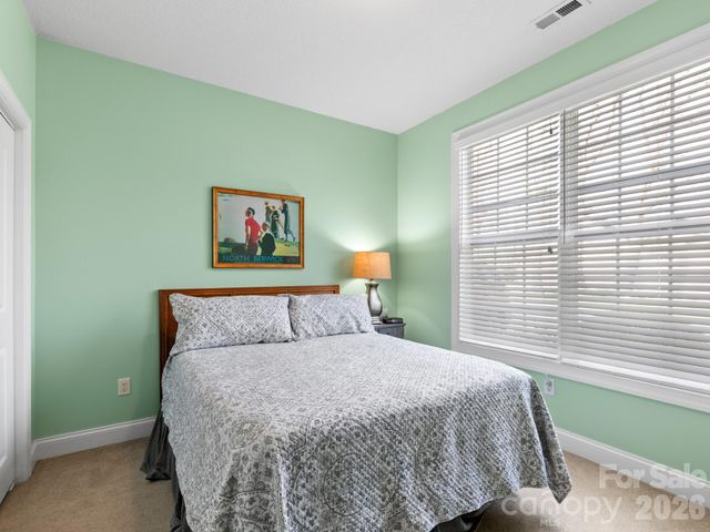 7 Eagle Creek Trail S, Flat Rock, NC 28731