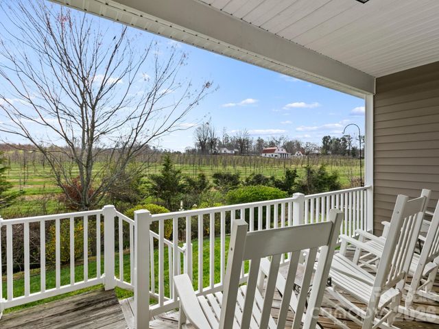 7 Eagle Creek Trail S, Flat Rock, NC 28731