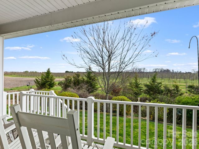 7 Eagle Creek Trail S, Flat Rock, NC 28731