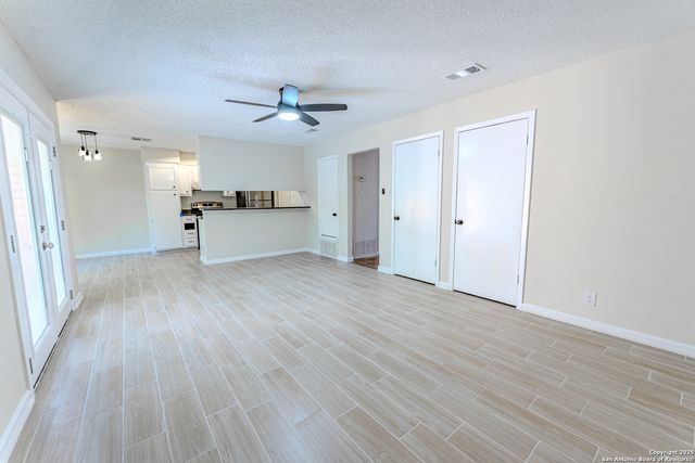 6913 Forest Meadow, San Antonio, TX 78240