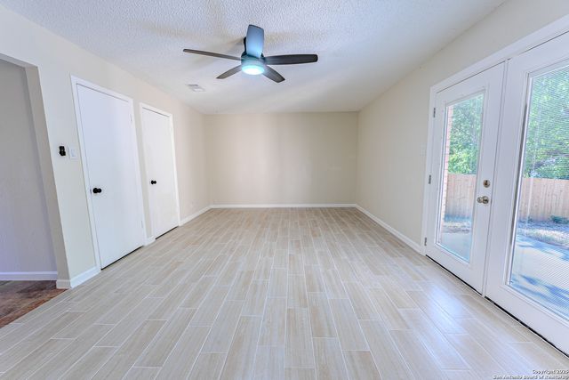 6913 Forest Meadow, San Antonio, TX 78240