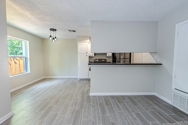 6913 Forest Meadow, San Antonio, TX 78240