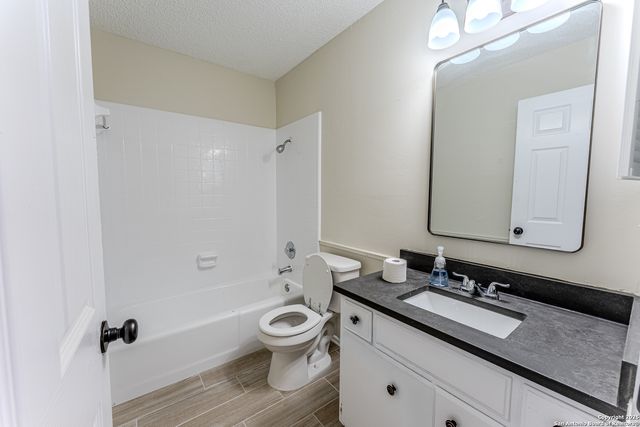 6913 Forest Meadow, San Antonio, TX 78240