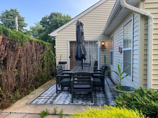102 Clear Lake Road, Whiting, NJ 08759