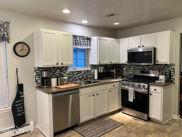 102 Clear Lake Road, Whiting, NJ 08759