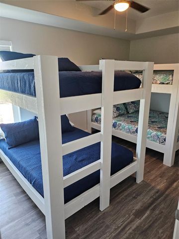 1226 Highway 87, Gilchrist, TX 77617