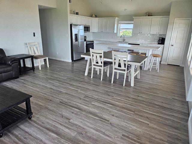 1226 Highway 87, Gilchrist, TX 77617