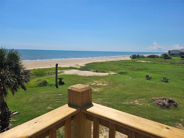 1226 Highway 87, Gilchrist, TX 77617