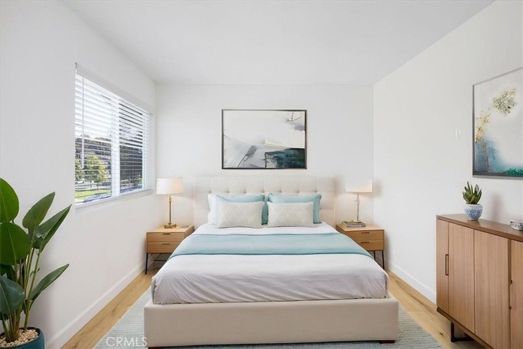 Image 12 of property listing at 113 Tarocco, Irvine, CA 92618