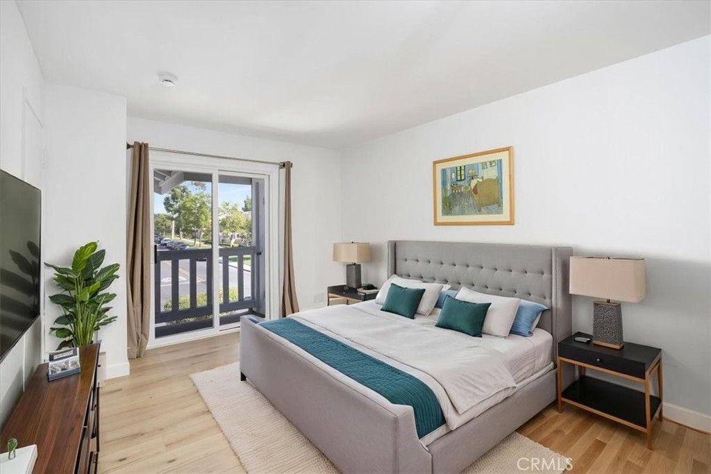 Image 17 of property listing at 113 Tarocco, Irvine, CA 92618