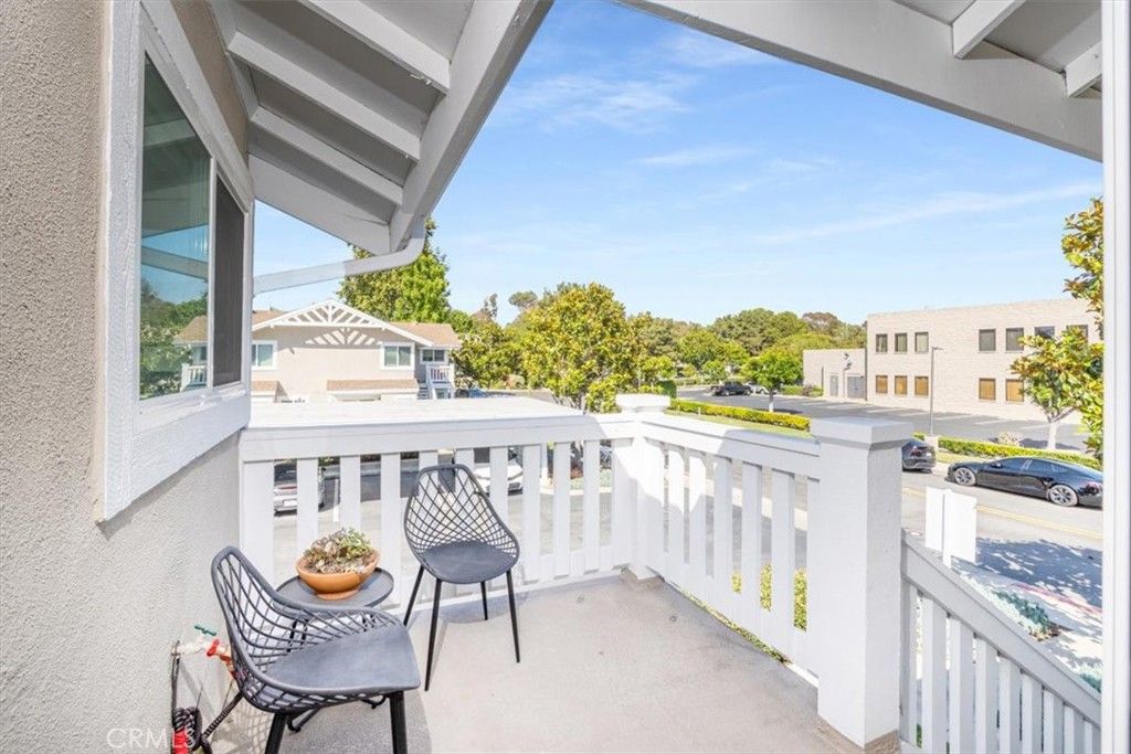 Image 3 of property listing at 113 Tarocco, Irvine, CA 92618