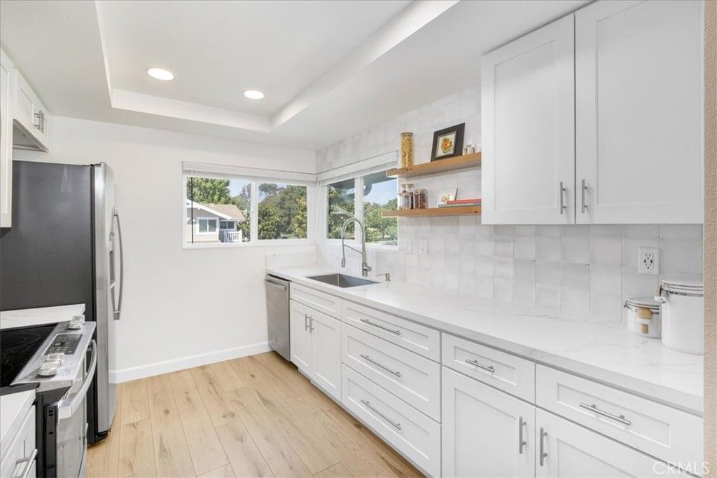 Image 8 of property listing at 113 Tarocco, Irvine, CA 92618