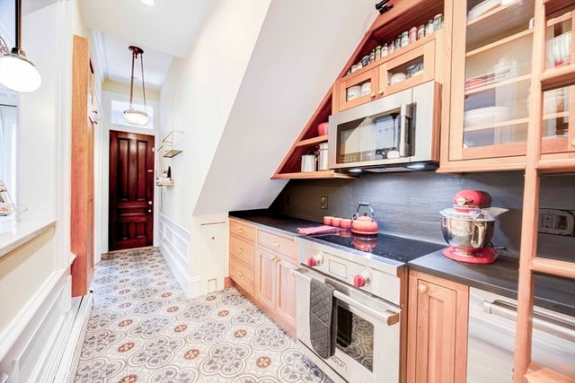12 Braddock Park 2, Boston, MA 02116