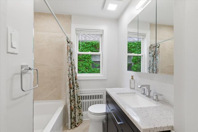 3241 N Normandy Avenue, Chicago, IL 60634